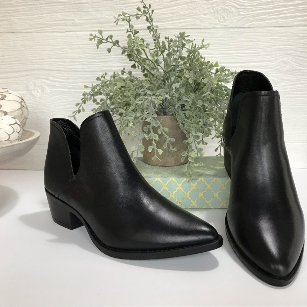 STEVE MADDEN BLACK AUSTIN BOOTIE 6.5